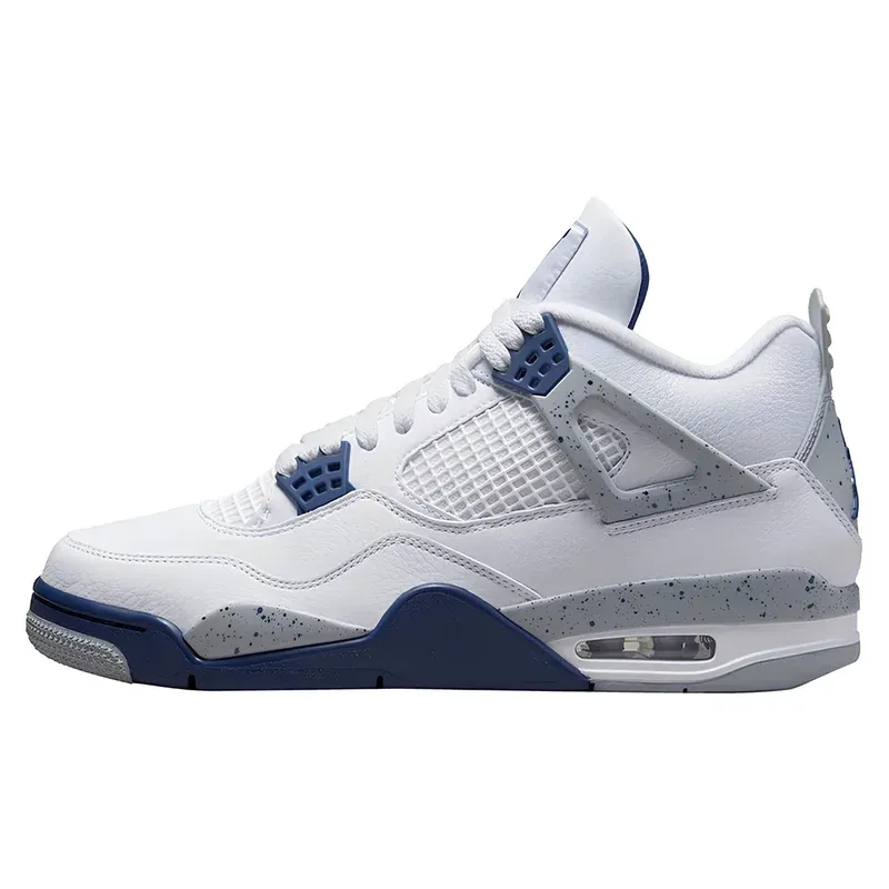 Jordan 4 Retro Midnight Navy u kombinaciji bele i plave boje — iz ponude modela