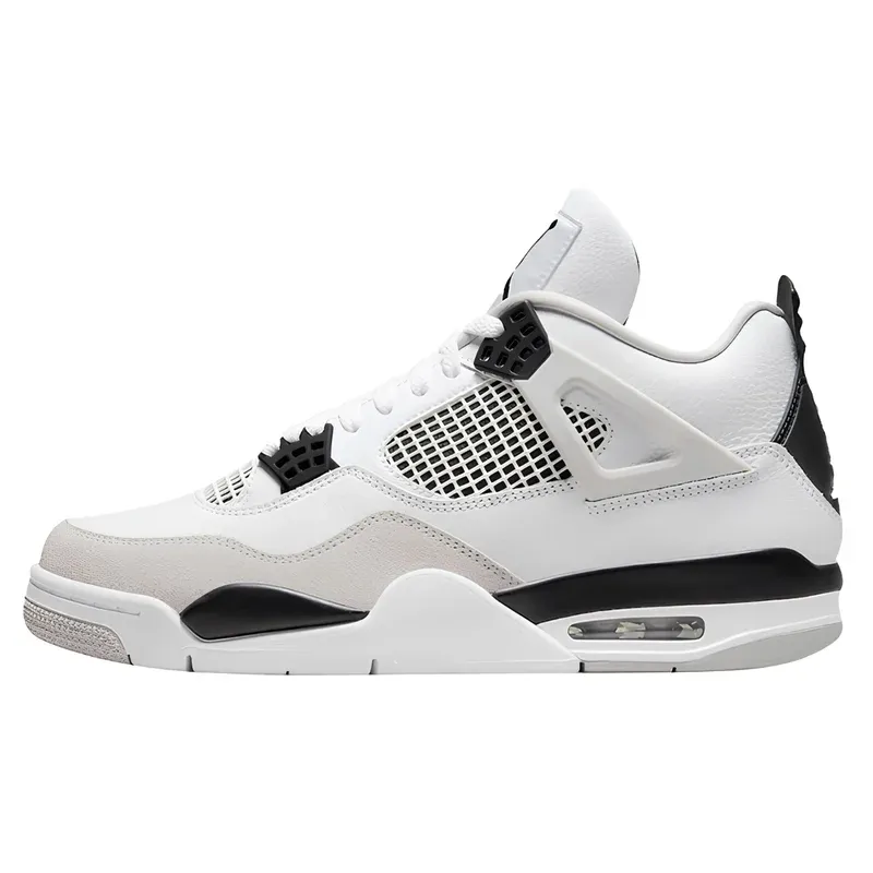 Jordan 4 Retro Military Black u kombinaciji bele i crne boje — iz ponude modela