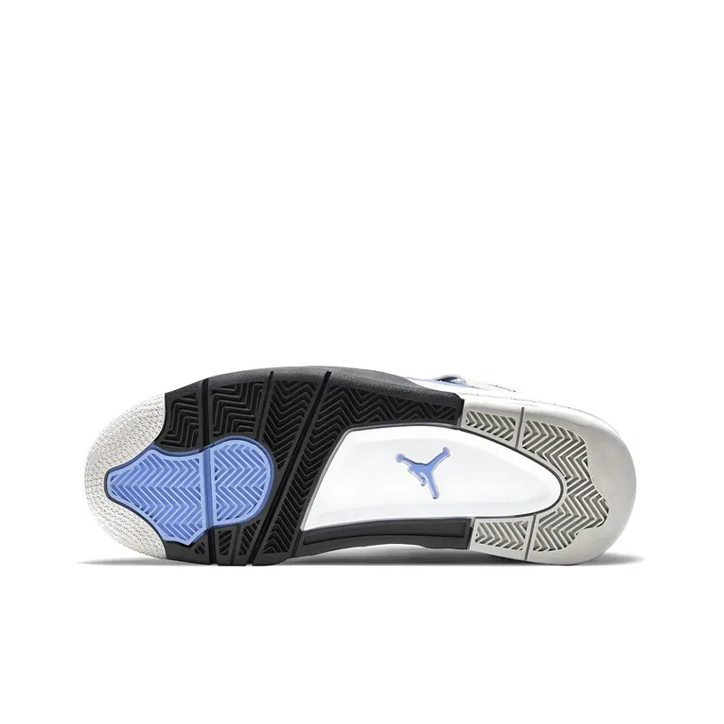 Jordan 4 Retro University Blue u kombinaciji plave i bele boje, fotografija 6 od 6