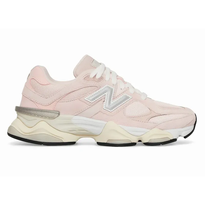 New Balance 9060 Crystal Pink u roze boji — bočni pogled