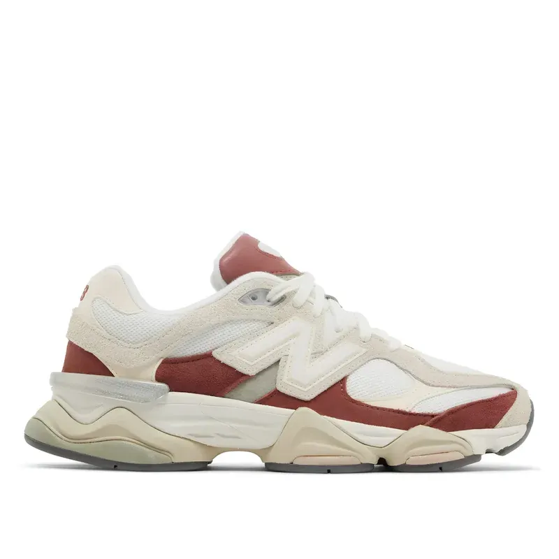 New Balance 9060 Festival Pack u kombinaciji bele i crvene boje — bočni pogled