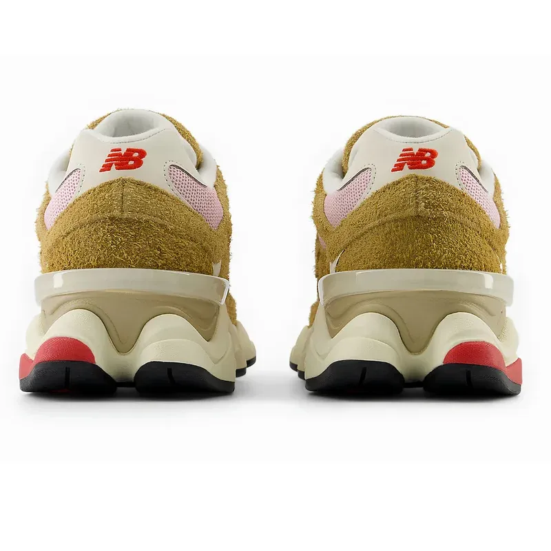 New Balance 9060 Great Plains True Red u kombinaciji braon i crvene boje, fotografija 4 od 5