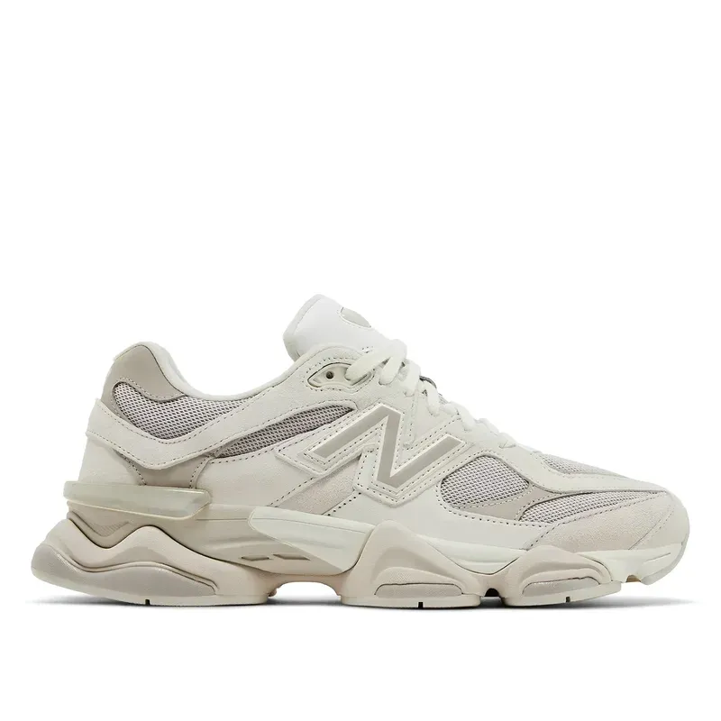 New Balance 9060 Grey Moonbeam u kombinaciji bež i sive boje — bočni pogled