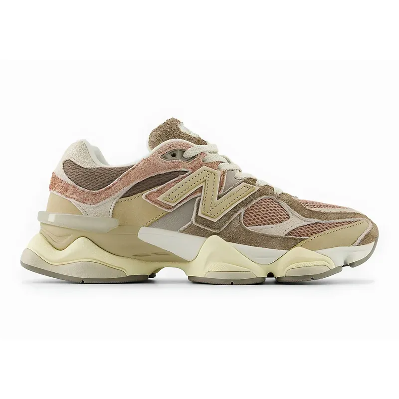 New Balance 9060 Landslide Mushroom u kombinaciji bež i braon boje — bočni pogled