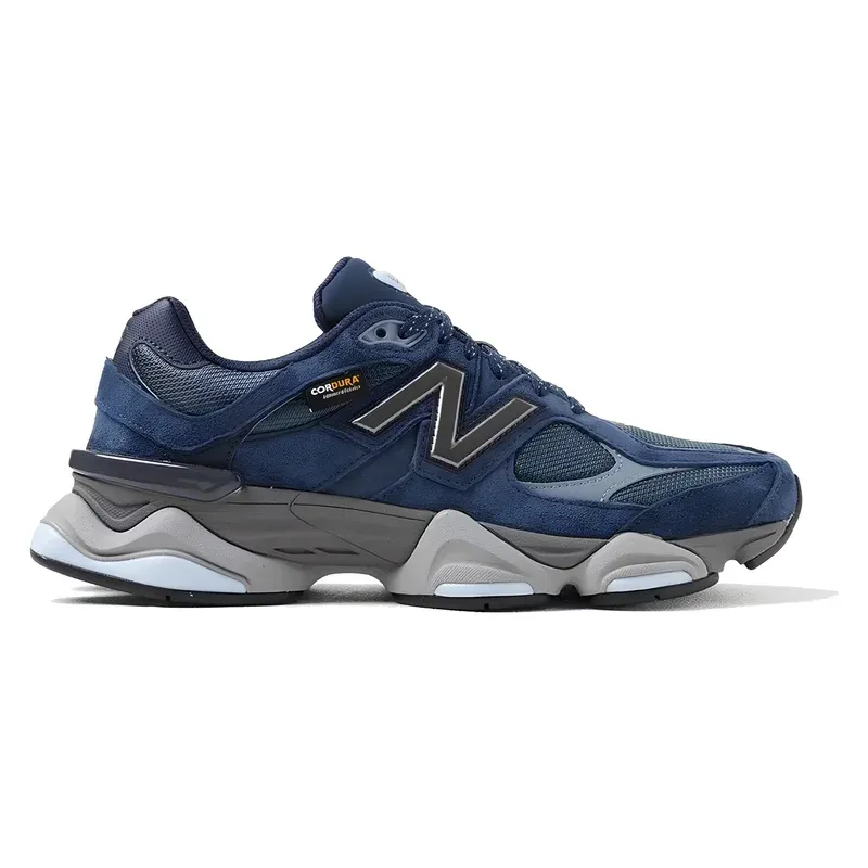 New Balance 9060 Navy Oxford Blue u plavoj boji — bočni pogled