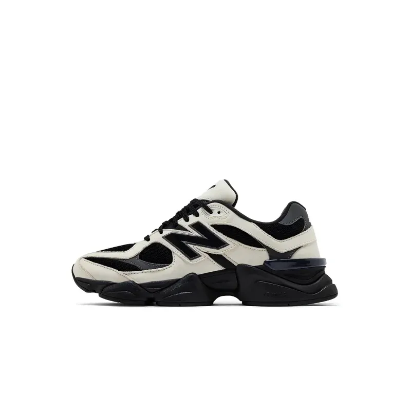 New Balance 9060 Off White Black u kombinaciji bele i crne boje, fotografija 2 od 5