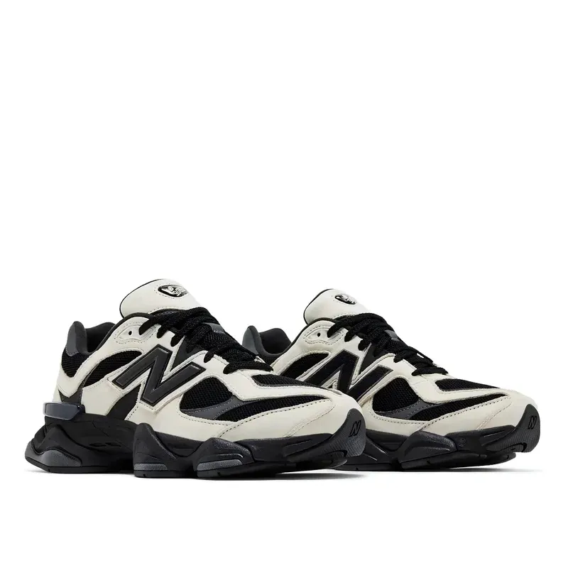 New Balance 9060 Off White Black u kombinaciji bele i crne boje, fotografija 3 od 5