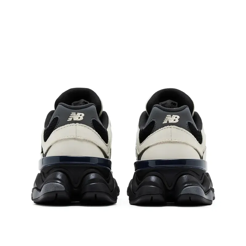 New Balance 9060 Off White Black u kombinaciji bele i crne boje, fotografija 4 od 5