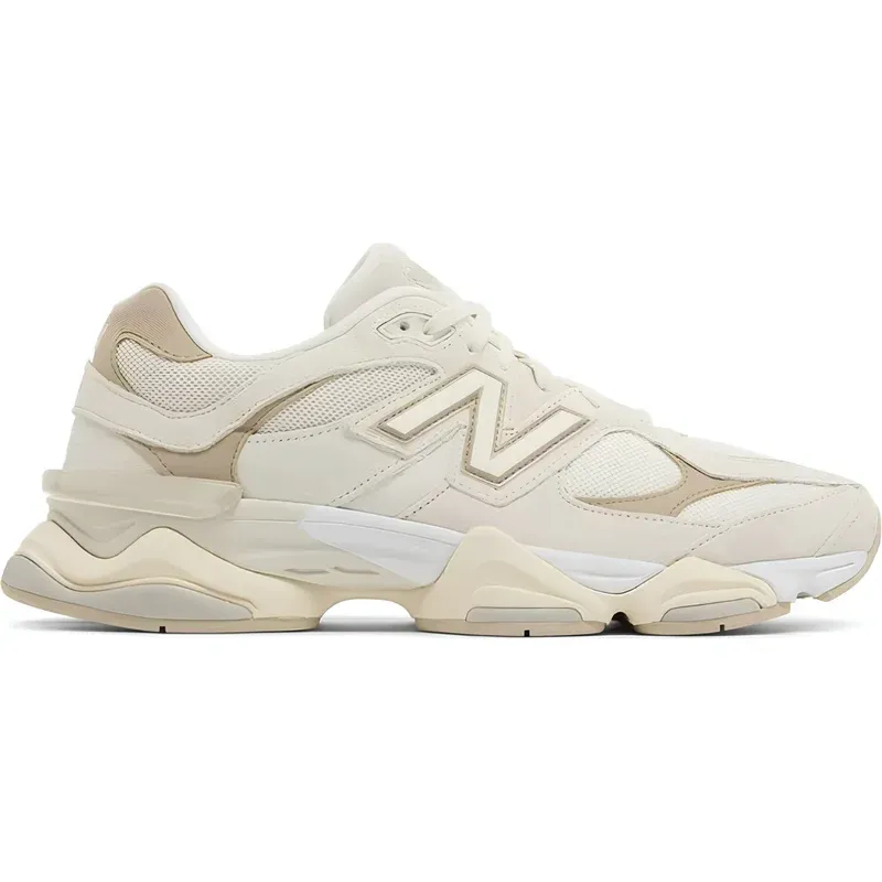 New Balance 9060 Sea Salt u kombinaciji bele i bež boje — bočni pogled