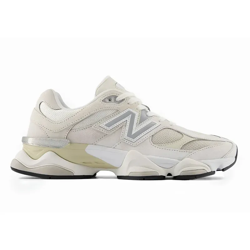 New Balance 9060 White Beige u kombinaciji bele i bež boje — bočni pogled