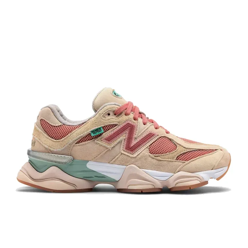 New Balance 9060 x Joe Freshgoods Penny Cookie Pink u kombinaciji roze i bež boje — bočni pogled