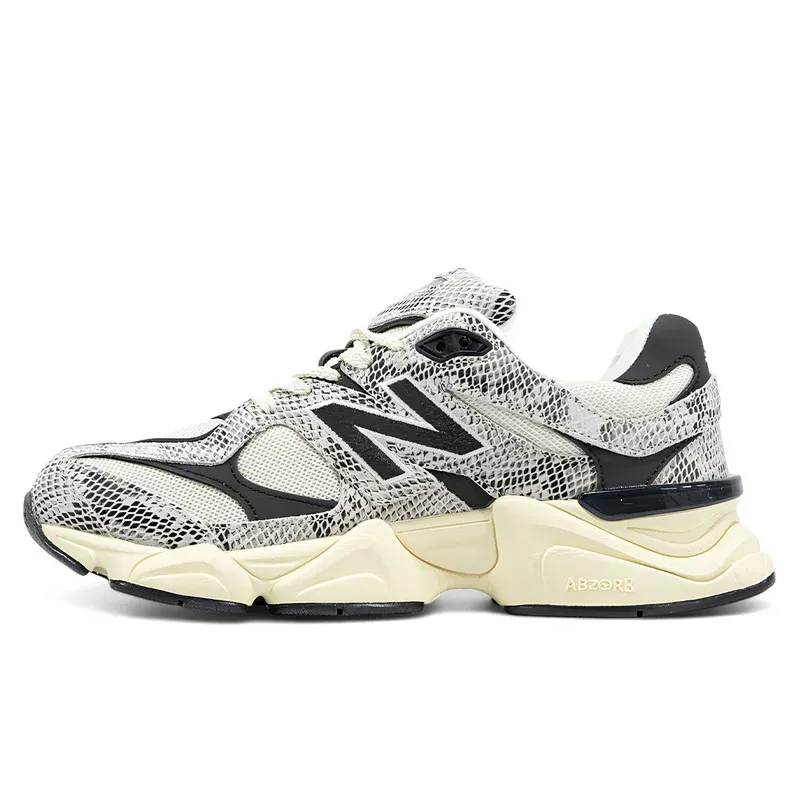 New Balance 9060 Year of the Snake u kombinaciji bele i crne boje, fotografija 2 od 5