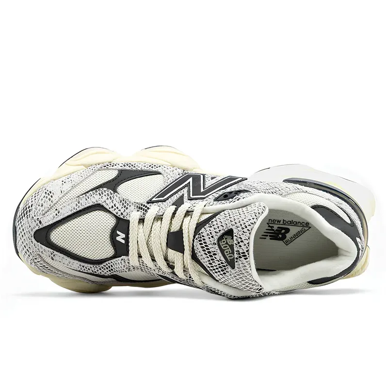 New Balance 9060 Year of the Snake u kombinaciji bele i crne boje, fotografija 4 od 5