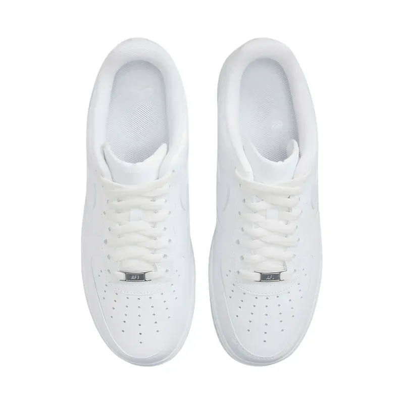 Nike Air Force 1 Low Triple White u beloj boji, fotografija 4 od 7