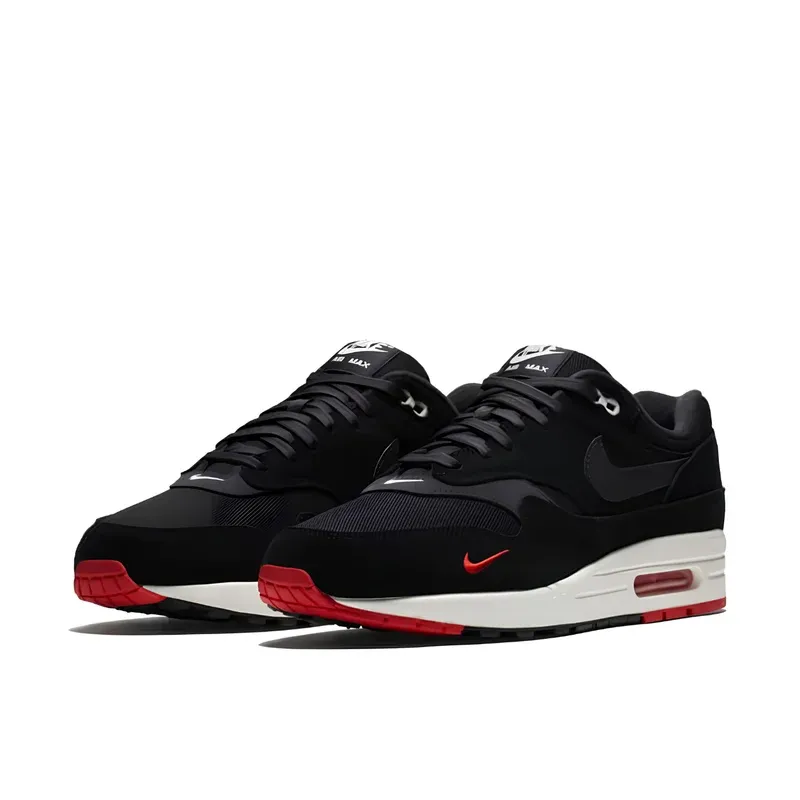 Nike Air Max 1 Mini Swoosh Bred u kombinaciji crne i crvene boje, fotografija 3 od 6
