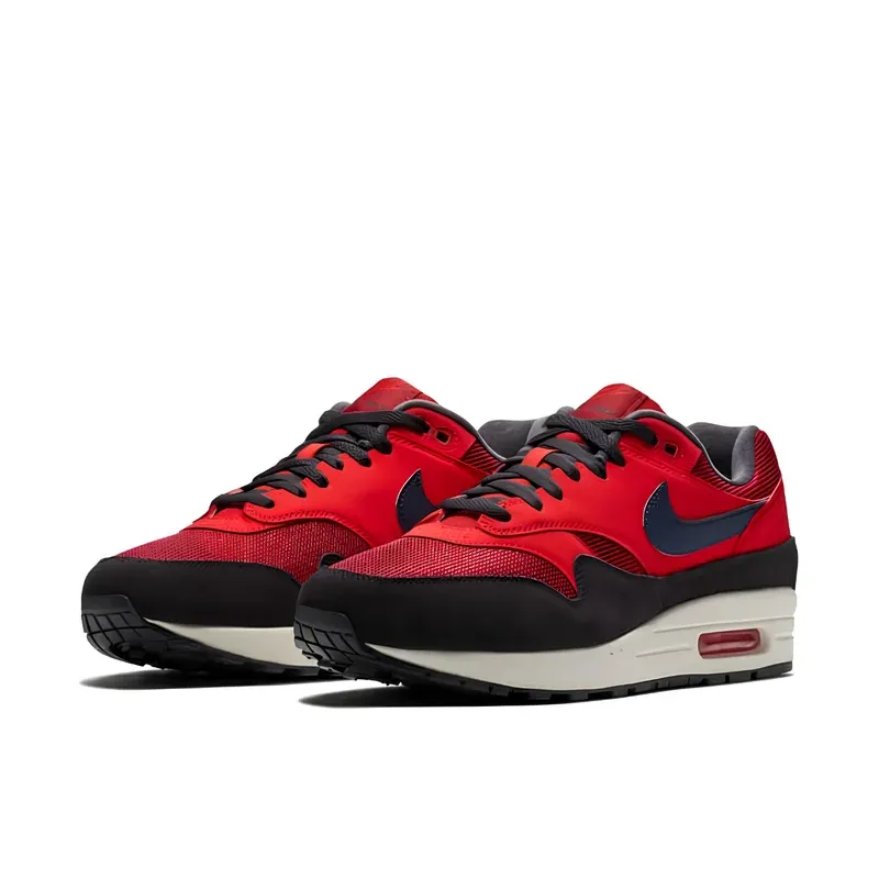 Nike Air Max 1 Red Crush u kombinaciji crvene i crne boje, fotografija 3 od 6