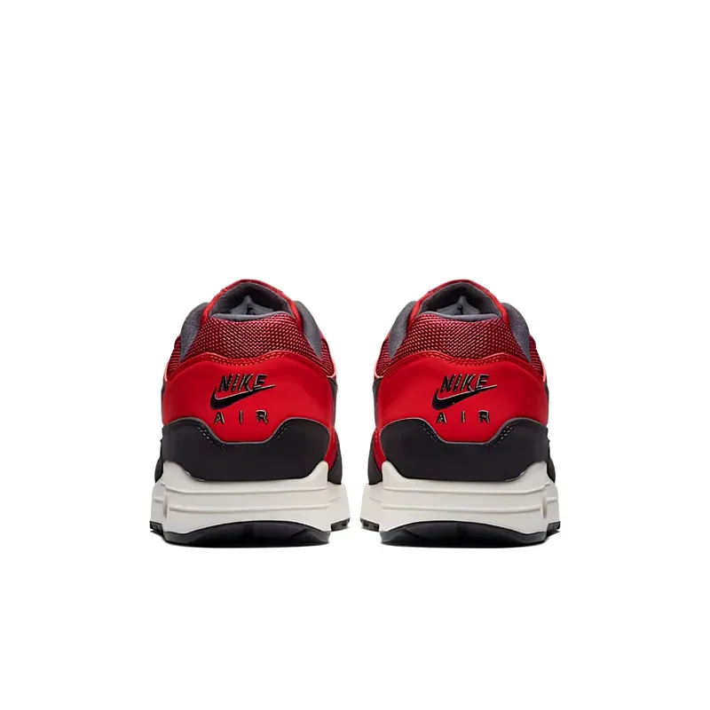 Nike Air Max 1 Red Crush u kombinaciji crvene i crne boje, fotografija 5 od 6
