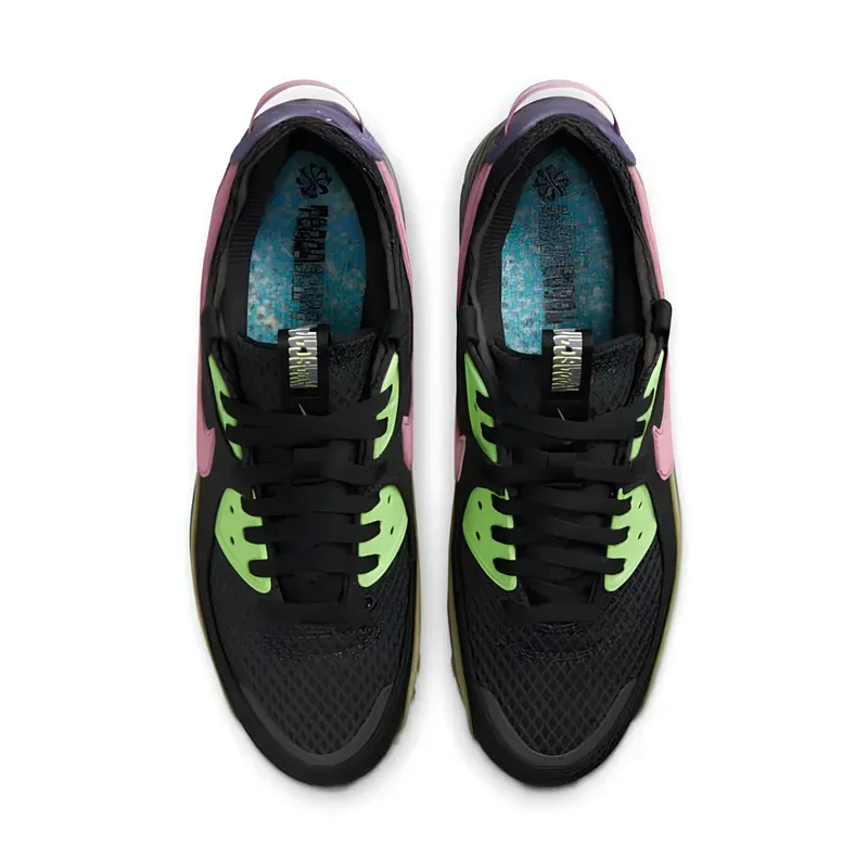 Nike Air Max 90 Terrascape Black Elemental Pink u kombinaciji crne i roze boje, fotografija 4 od 6