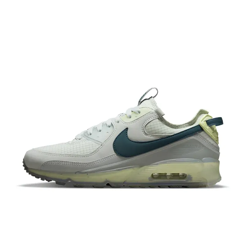 Nike Air Max 90 Terrascape Grey Haze u sivoj boji — bočni pogled