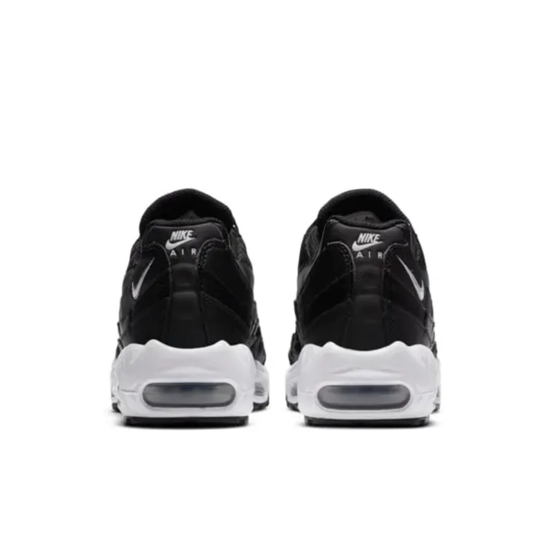 Nike Air Max 95 Essential Black White u kombinaciji crne i bele boje, fotografija 5 od 6