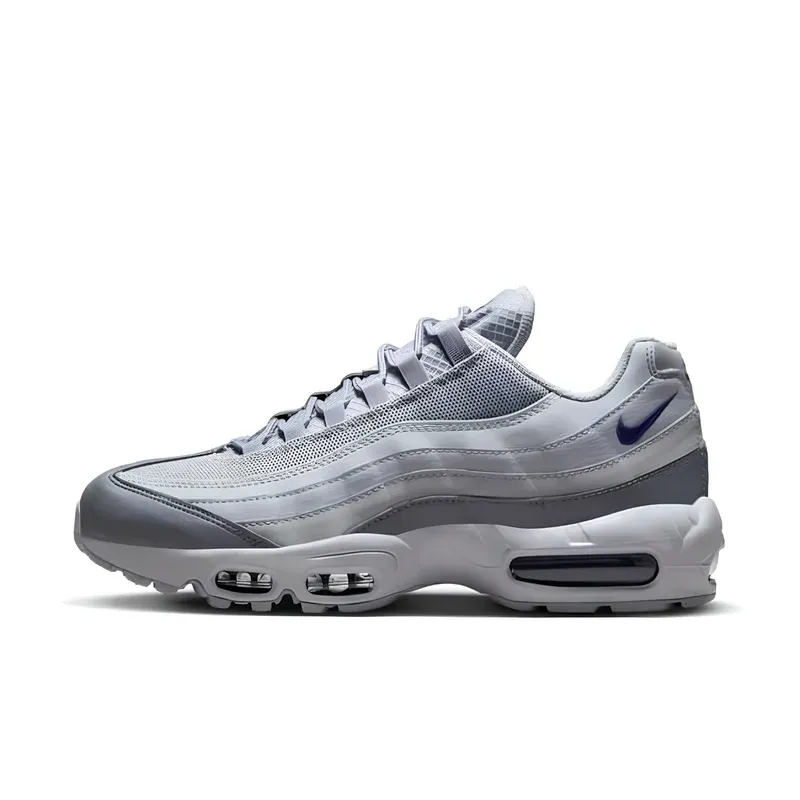 Nike Air Max 95 Grey Midnight Navy u kombinaciji sive i bele boje — bočni pogled