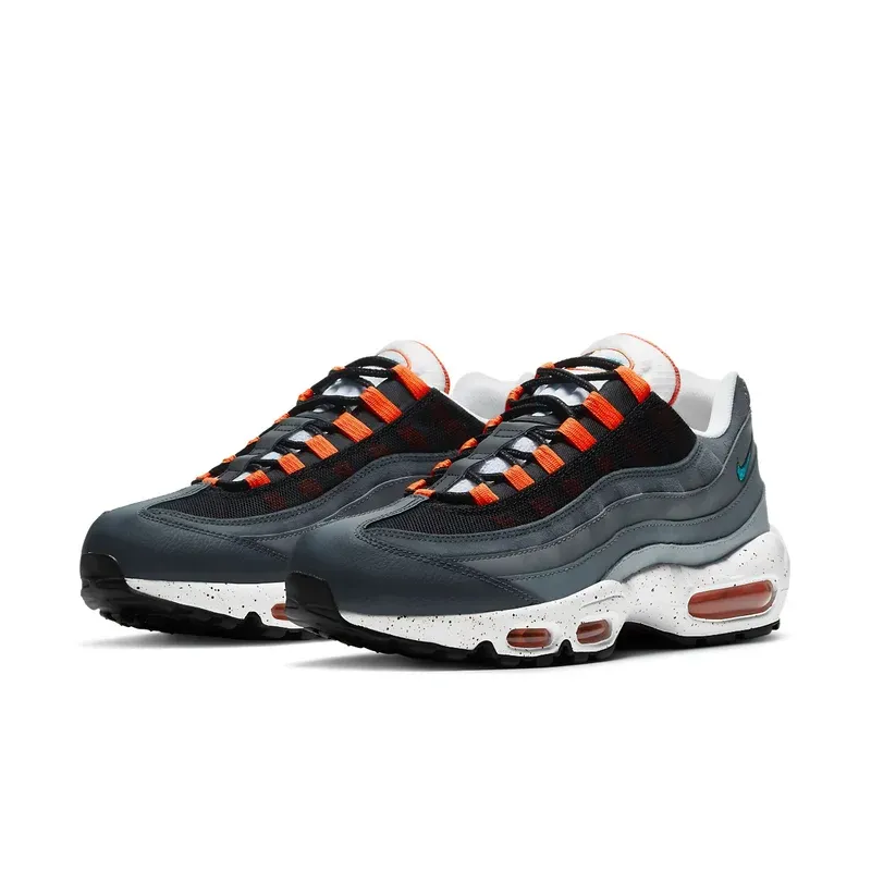 Nike Air Max 95 Grey Speckle Sole u kombinaciji sive i crne boje, fotografija 3 od 6
