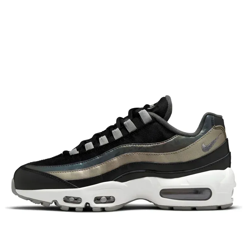 Nike Air Max 95 Reflective Iridescent Camo u kombinaciji crne i bež boje — bočni pogled