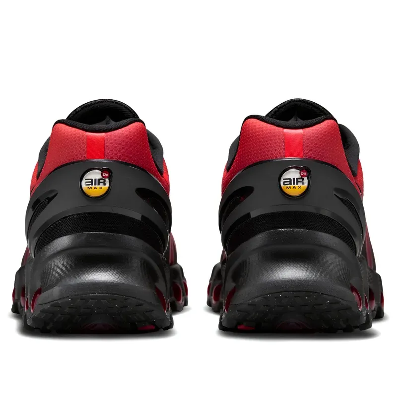 Nike Air Max DN8 Black Bright Crimson u kombinaciji crvene i crne boje, fotografija 5 od 6