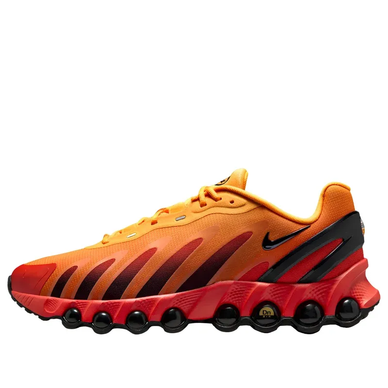 Nike Air Max DN8 Laser Orange Black u kombinaciji narandžaste i crvene boje — bočni pogled