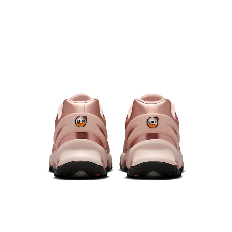 Nike Air Max DN8 Rose Gold u kombinaciji bež i roze boje, fotografija 5 od 6