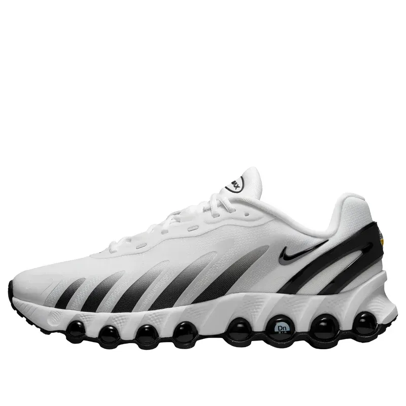 Nike Air Max DN8 White Black u kombinaciji bele i crne boje — bočni pogled