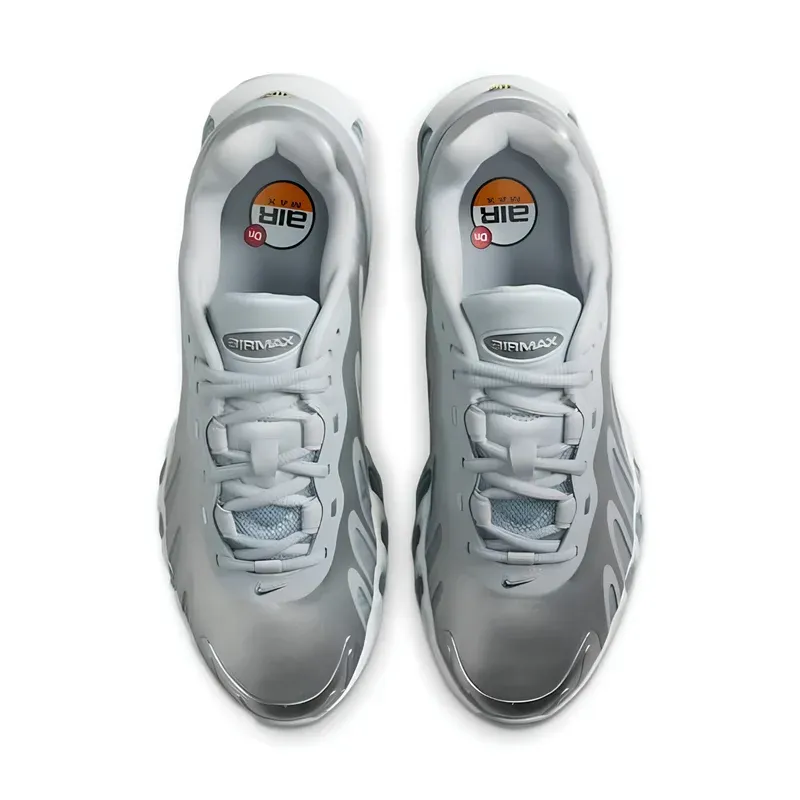 Nike Air Max DN8 Wolf Grey Metallic Silver u kombinaciji sive i bele boje, fotografija 4 od 6