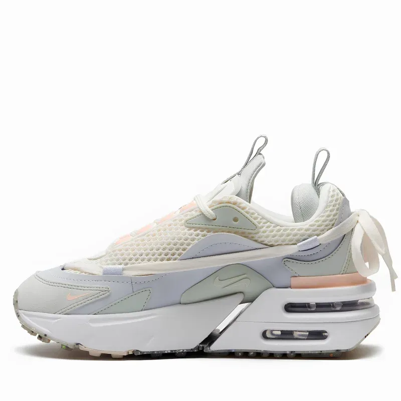 Nike Air Max Furyosa Sail Ivory u kombinaciji bele i sive boje — bočni pogled