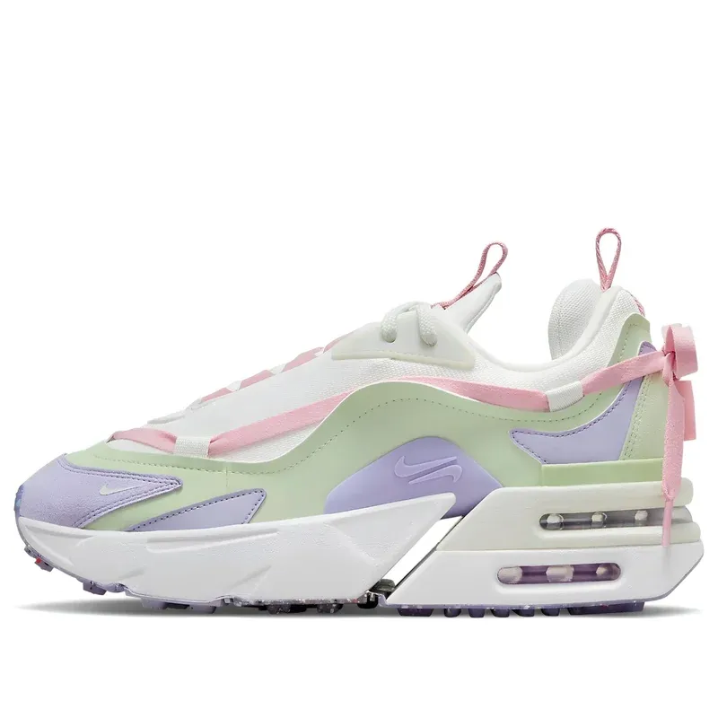 Nike Air Max Furyosa Summit White Honeydew u kombinaciji bele i ljubičaste boje — bočni pogled