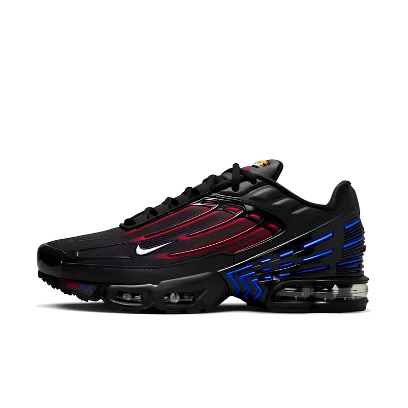 Nike Air Max Plus 3 Spider-Verse u kombinaciji crne i crvene boje — bočni pogled