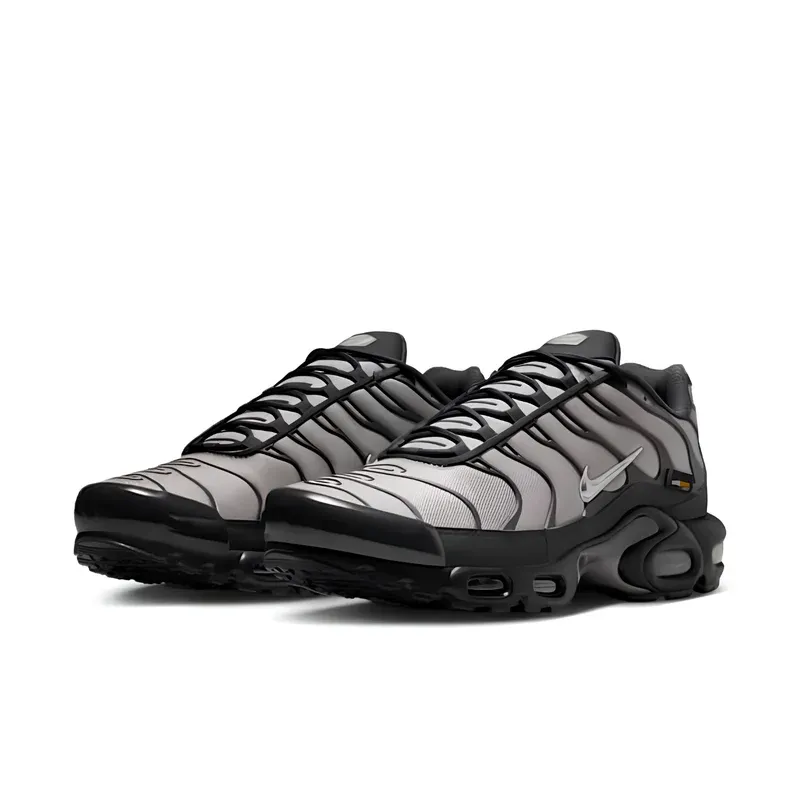 Nike Air Max Plus TN Cordura Dark Smoke Grey u kombinaciji sive i crne boje, fotografija 3 od 6