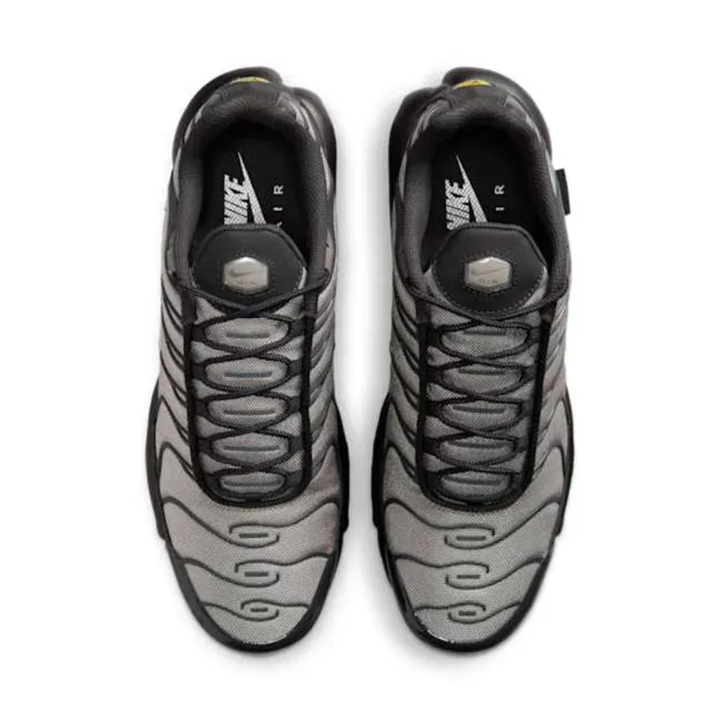 Nike Air Max Plus TN Cordura Dark Smoke Grey u kombinaciji sive i crne boje, fotografija 5 od 6