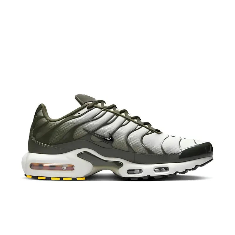 Nike Air Max Plus TN Sequoia u kombinaciji zelene i bele boje, fotografija 2 od 6