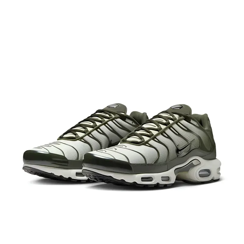 Nike Air Max Plus TN Sequoia u kombinaciji zelene i bele boje, fotografija 3 od 6