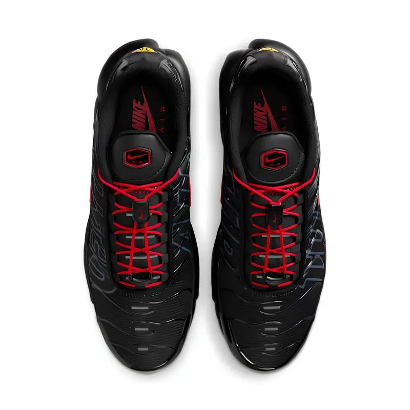 Nike Air Max Plus TN Tuned Air Black Red u kombinaciji crne i crvene boje, fotografija 4 od 6