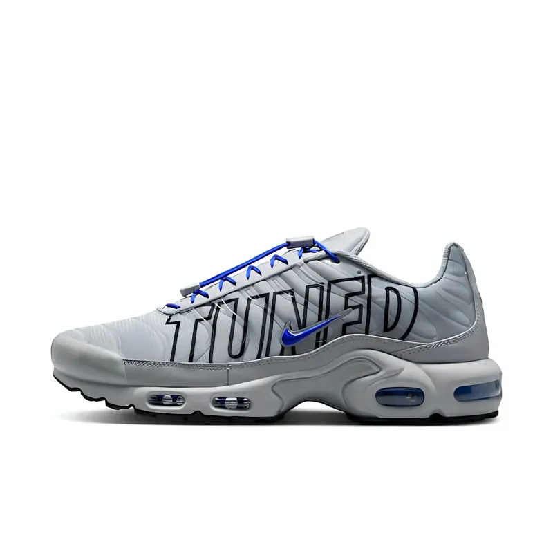 Nike Air Max Plus TN Tuned Air Wolf Grey u sivoj boji — bočni pogled