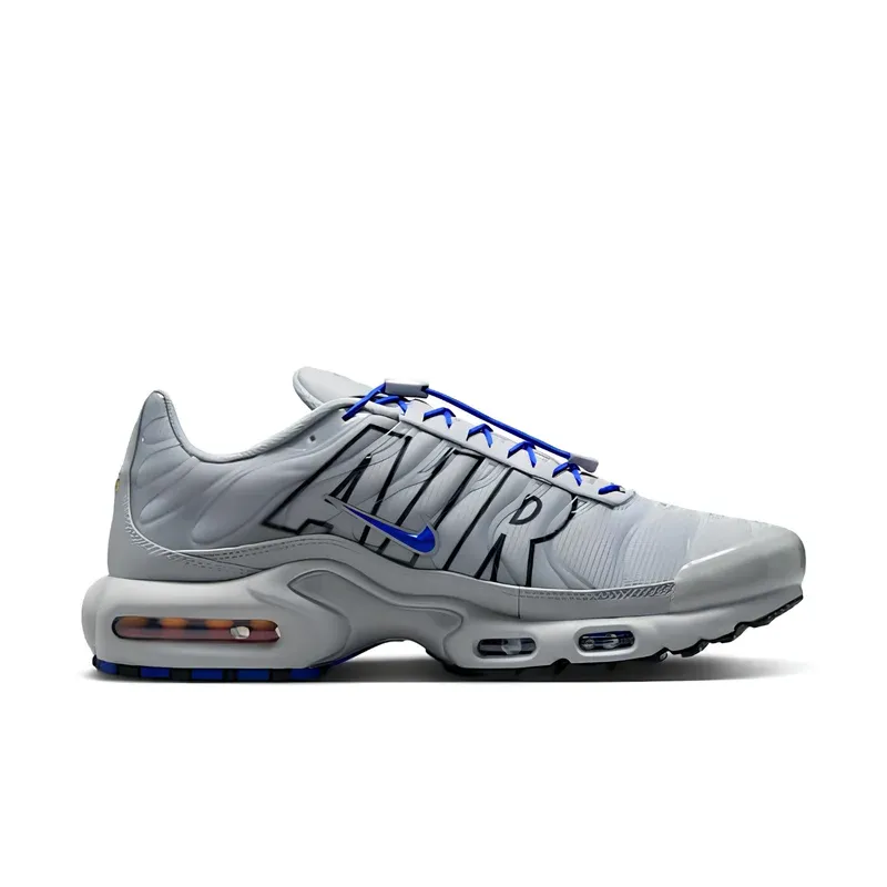 Nike Air Max Plus TN Tuned Air Wolf Grey u kombinaciji sive i crne boje, fotografija 2 od 6