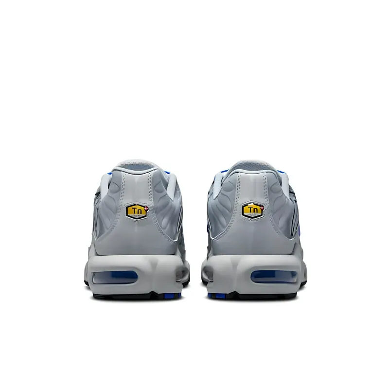 Nike Air Max Plus TN Tuned Air Wolf Grey u kombinaciji sive i crne boje, fotografija 5 od 6