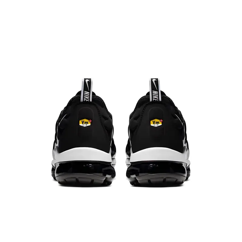 Nike Air VaporMax Plus Overbranding Black u kombinaciji crne i bele boje, fotografija 5 od 6