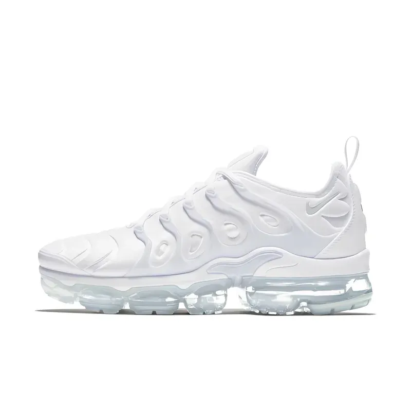 Nike Air VaporMax Plus Triple White u beloj boji — bočni pogled